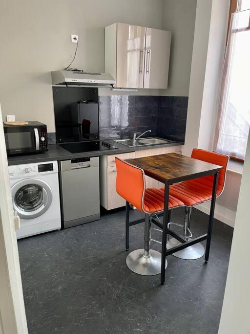 Appartement Idealement Situe Charleville-Mézières Eksteriør billede